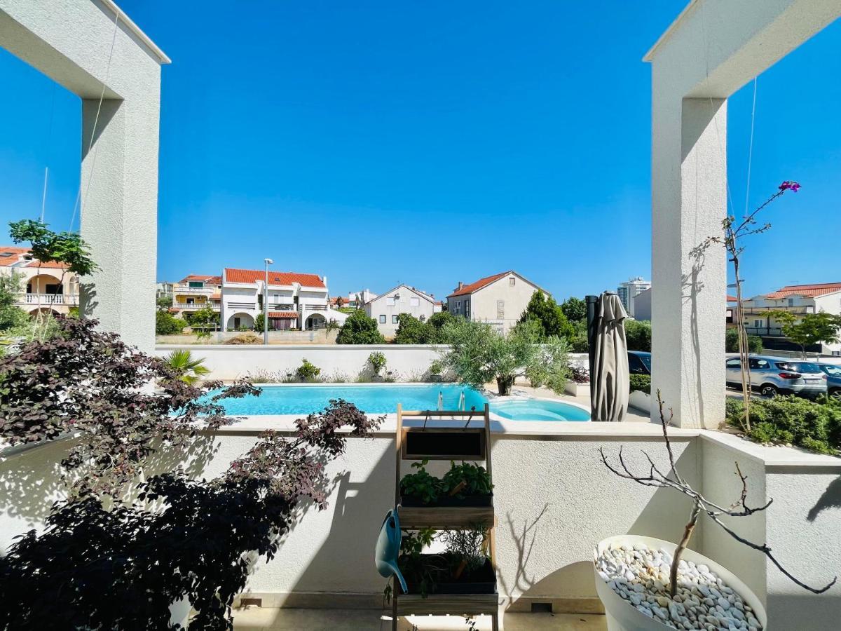 Apartments And Rooms Matesa Vodice Exteriör bild